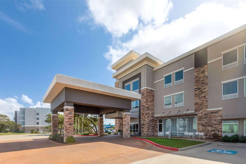 La Quinta by Wyndham Rockport - Fulton